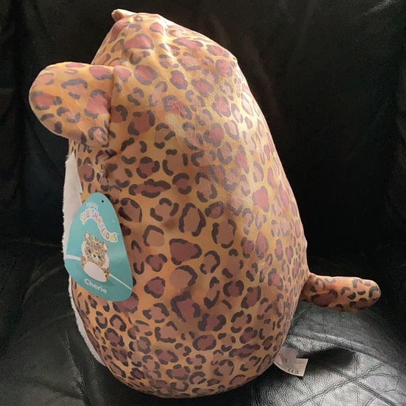 Squishmallow Cheri by Kellytoy - Picture 2 of 7